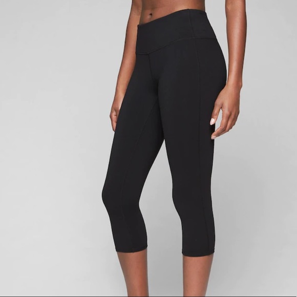 Athleta Pants - Athleta High Rise Chatarunga Capris